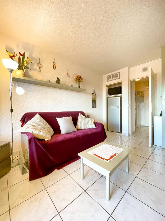 Bright Apartment With Pool Fréjus Eksteriør bilde